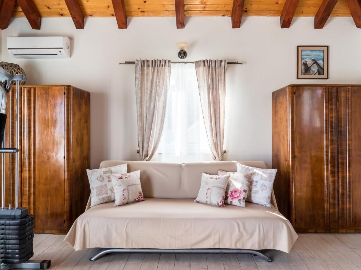 Luxurious Villa In Selca With Pool Экстерьер фото